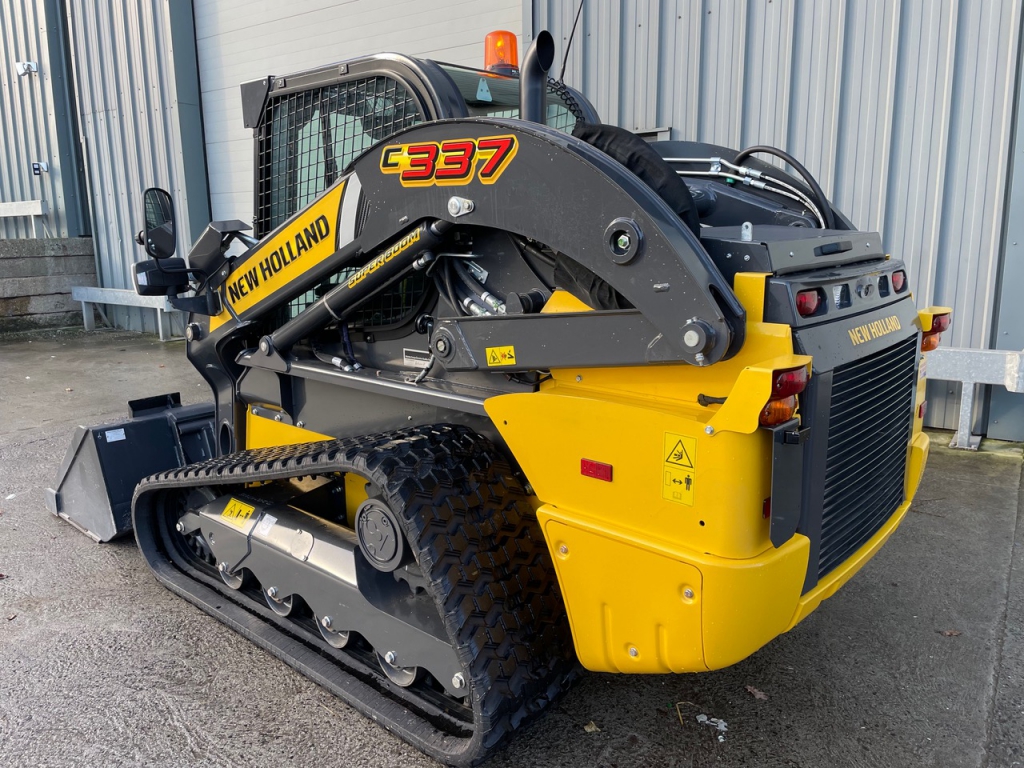 New Holland C337 skid steer