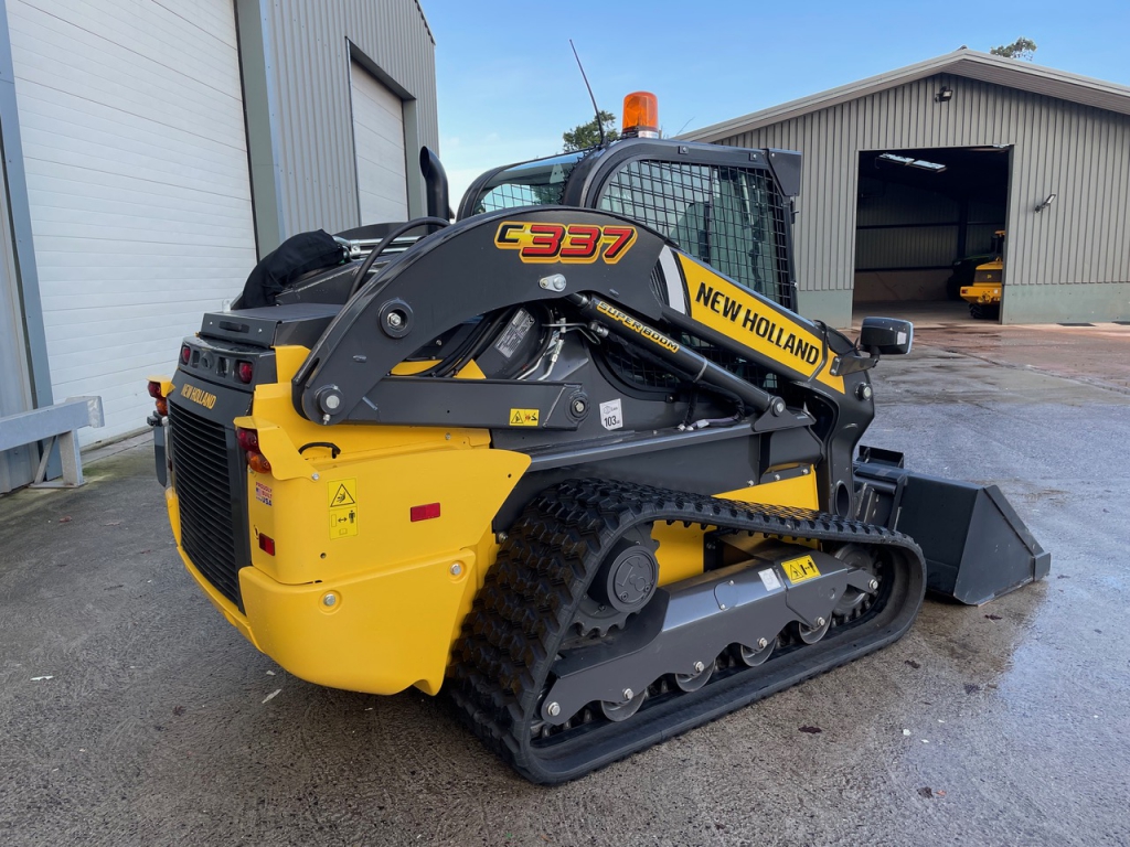 New Holland C337 skid steer