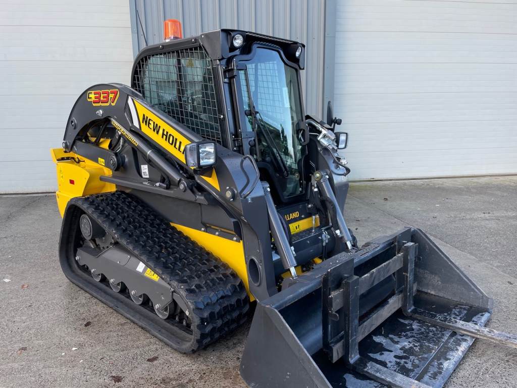 New Holland C337 skid steer