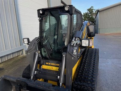 New Holland C337 skid steer