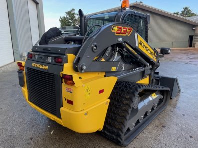 New Holland C337 skid steer