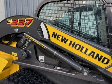 New Holland C337 skid steer