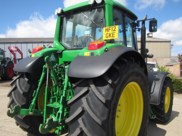 John Deere 6830