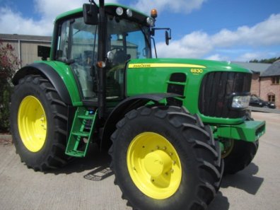 John Deere 6830
