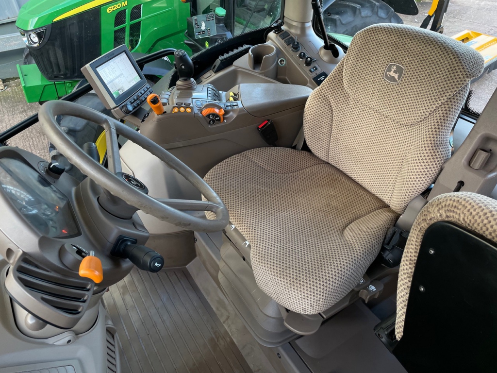 John Deere 6155R