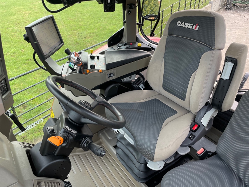 Case CVX 240