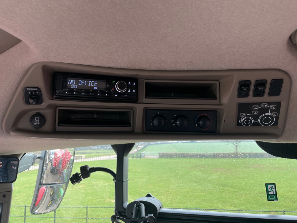 Case CVX 240