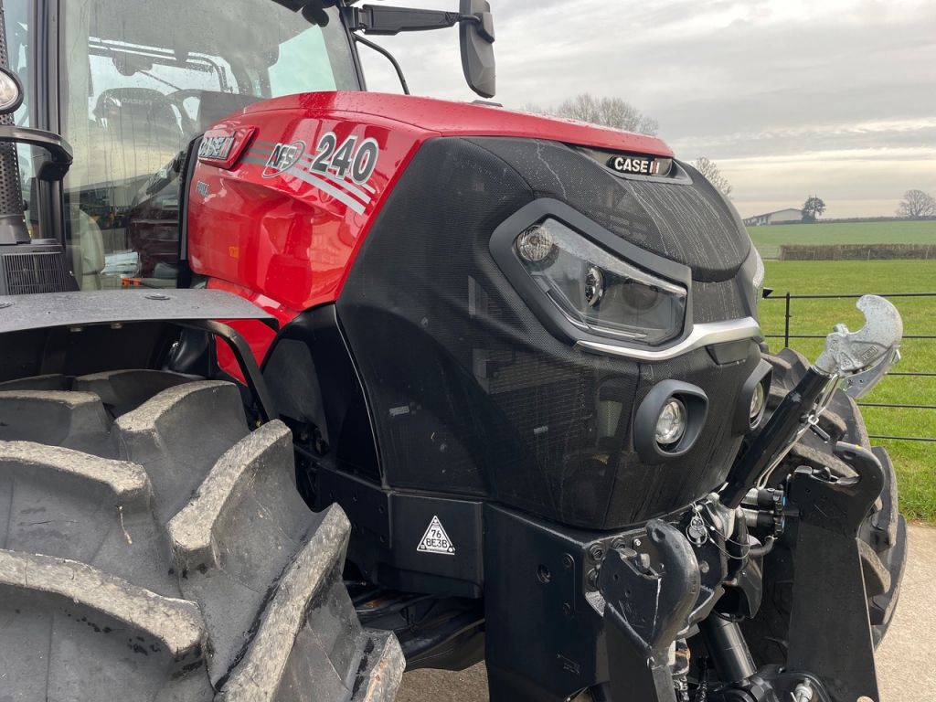 Case CVX 240