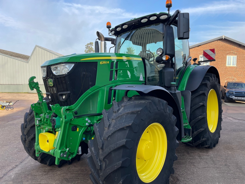 John Deere 6250R