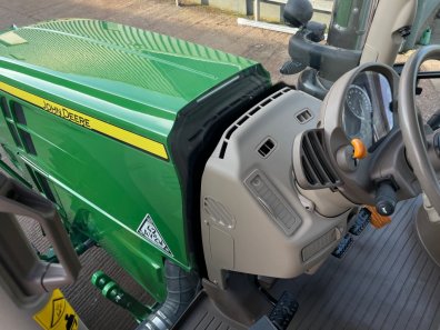 John Deere 6250R