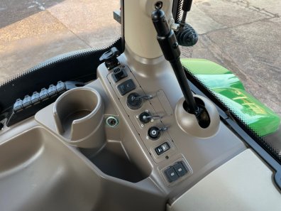 John Deere 6250R