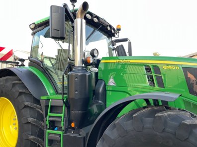 John Deere 6250R