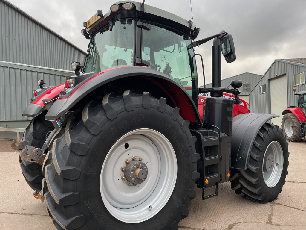Massey Ferguson 8740S