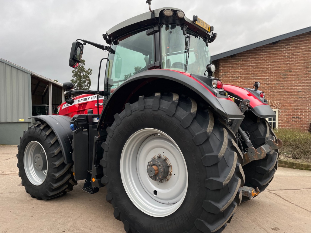 Massey Ferguson 8740S
