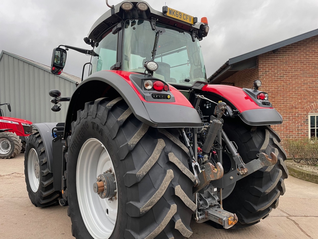 Massey Ferguson 8740S