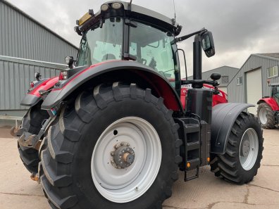 Massey Ferguson 8740S