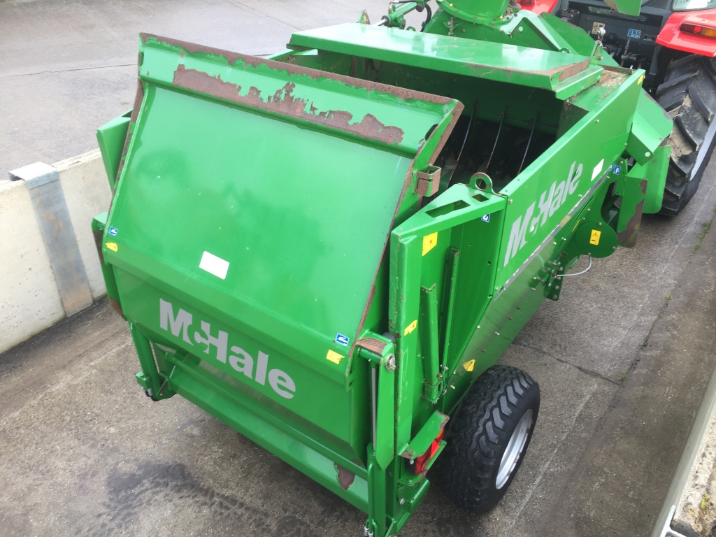 McHale C460 trailed straw chopper and silage feeder