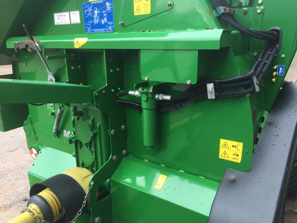 McHale C460 trailed straw chopper and silage feeder