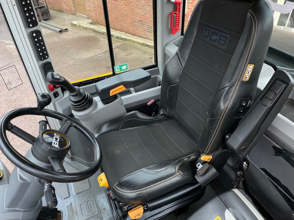 JCB 419S