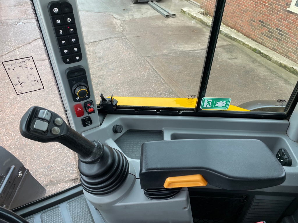 JCB 419S