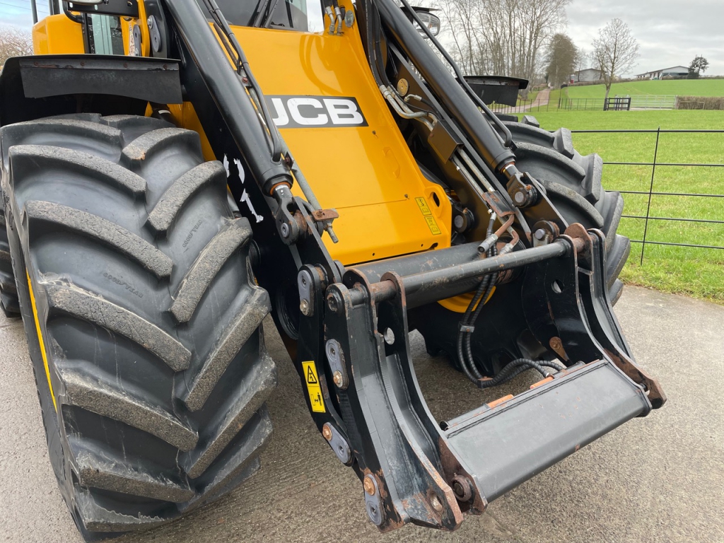 JCB 419S