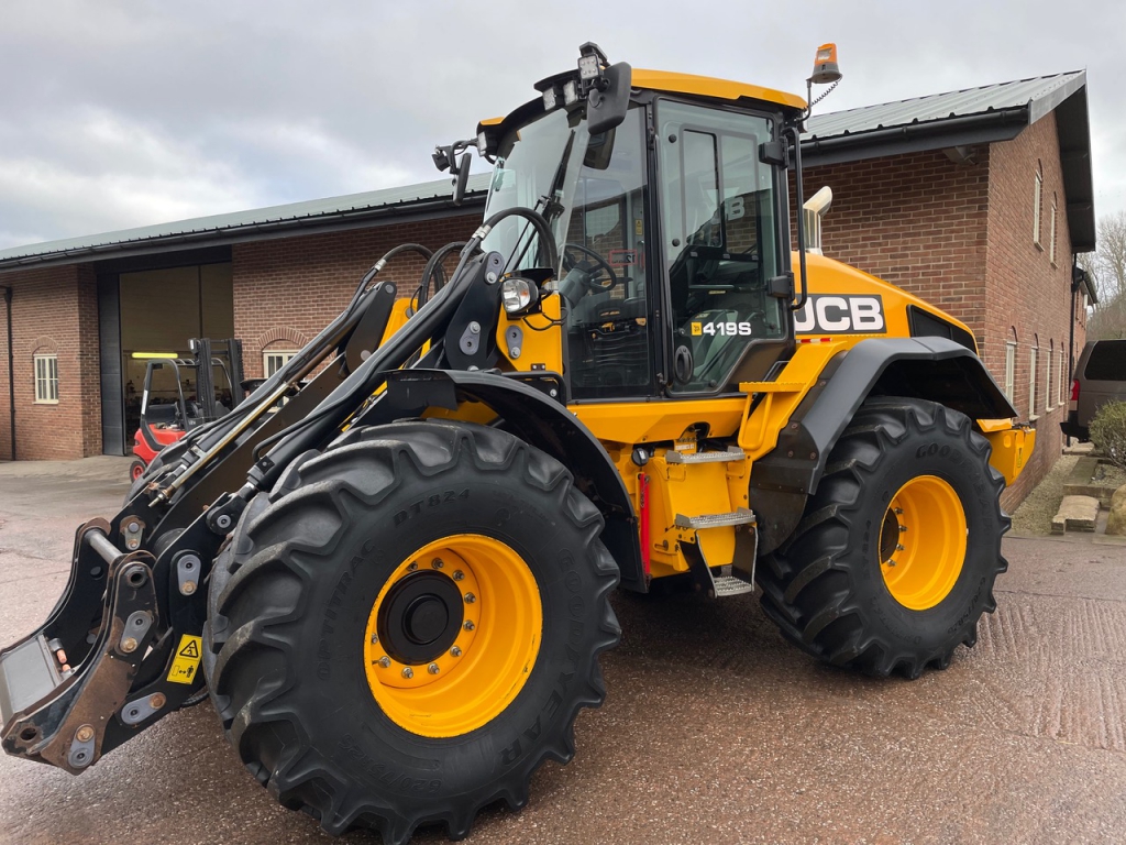 JCB 419S