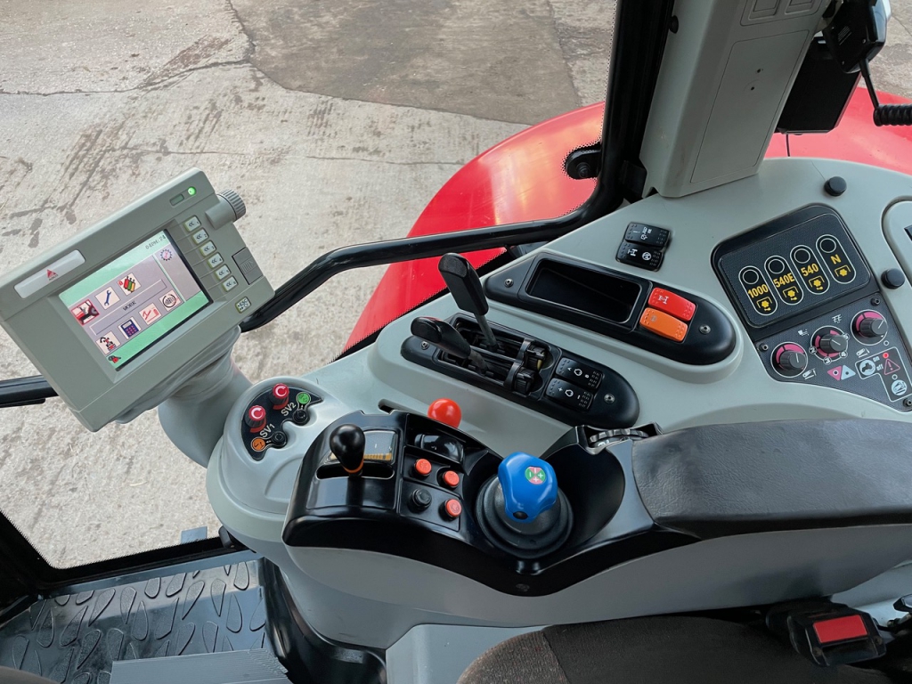 Massey Ferguson 7480