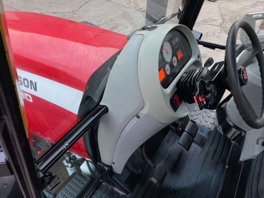 Massey Ferguson 7480