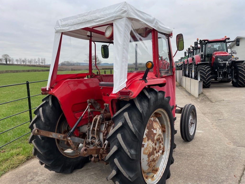 Massey Ferguson 148