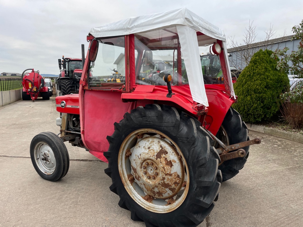 Massey Ferguson 148
