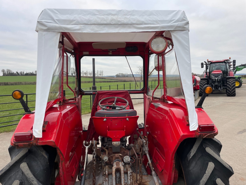 Massey Ferguson 148