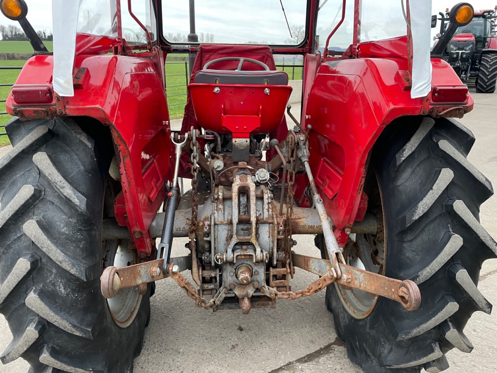 Massey Ferguson 148