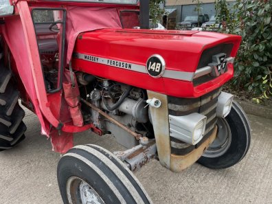 Massey Ferguson 148