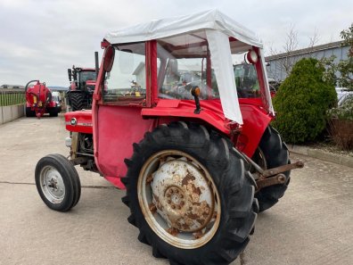 Massey Ferguson 148