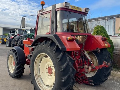 International 956XL