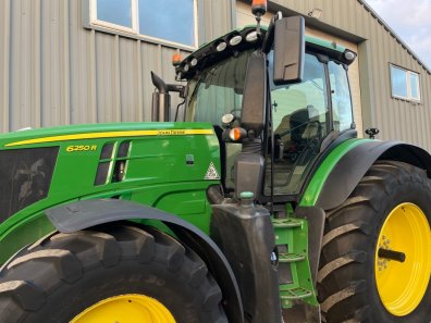 John Deere 6250R