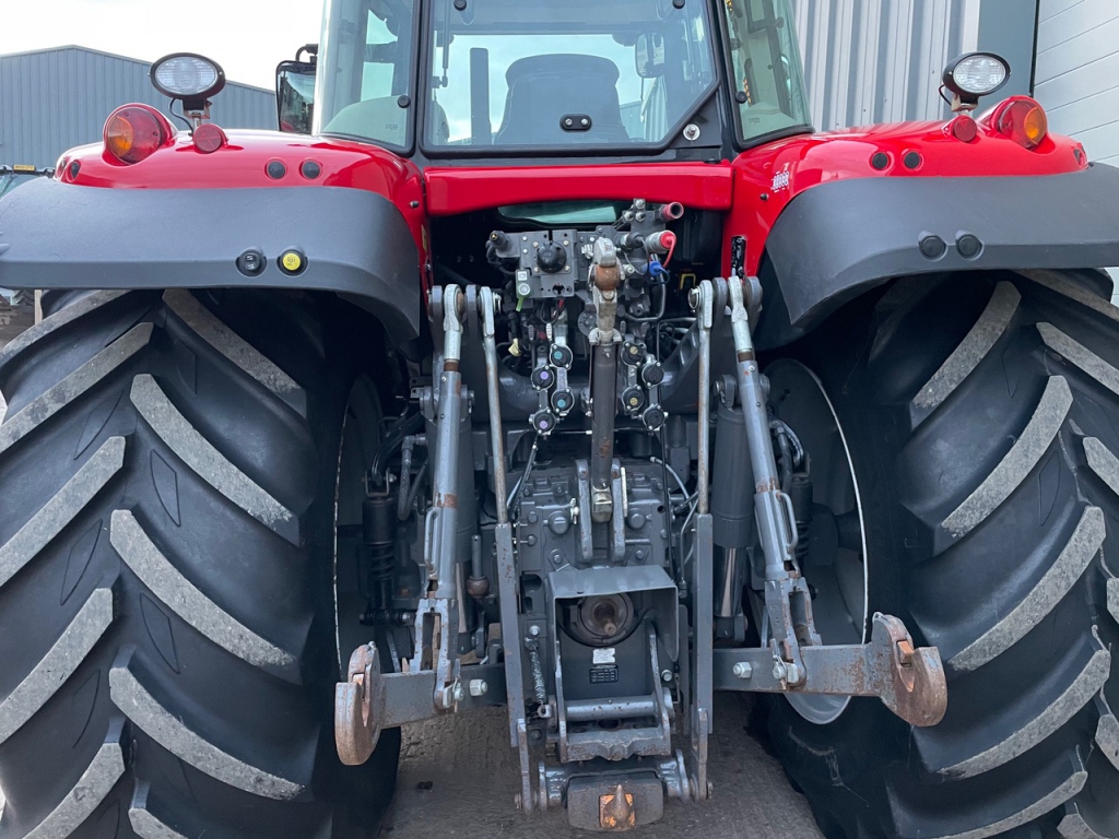 Massey Ferguson 7720S Efficient