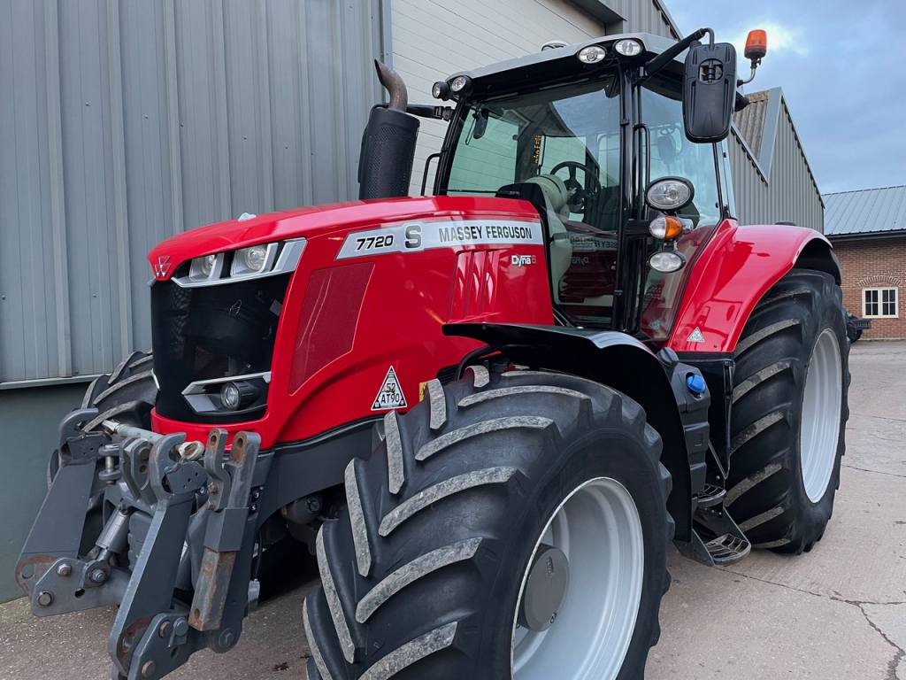 Massey Ferguson 7720S Efficient