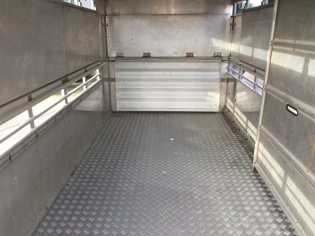 Ifor Williams TA510G 12ft livestock trailer