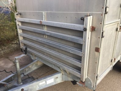 Ifor Williams TA510G 12ft livestock trailer