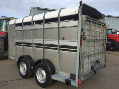 Ifor Williams TA510G 12ft livestock trailer