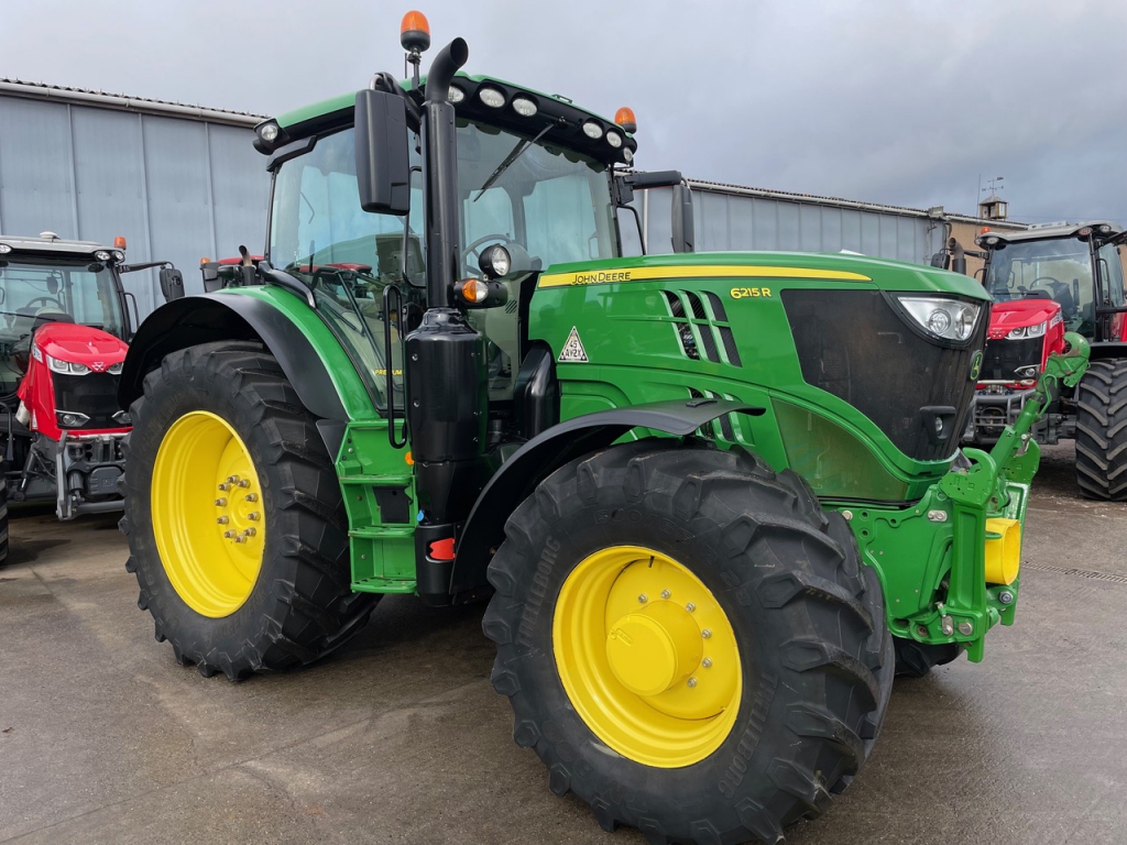 John Deere 6215R