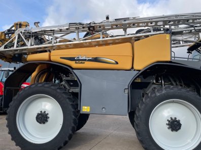 Challenger RoGator RG655D sprayer