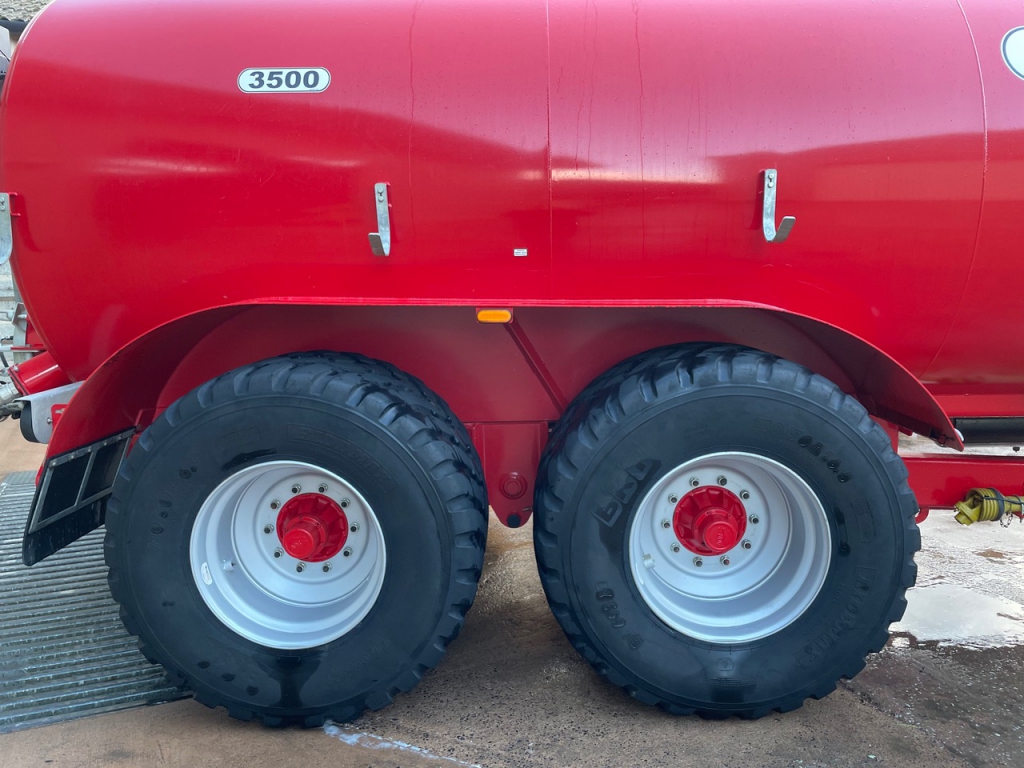 Redrock 3500 gallon tanker