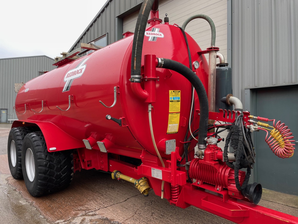 Redrock 3500 gallon tanker