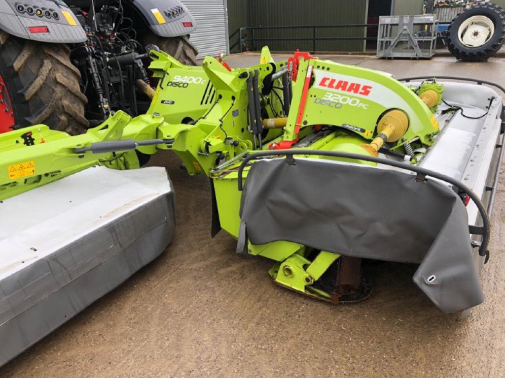 Claas Disco 9400C + 3200FC mower conditioners