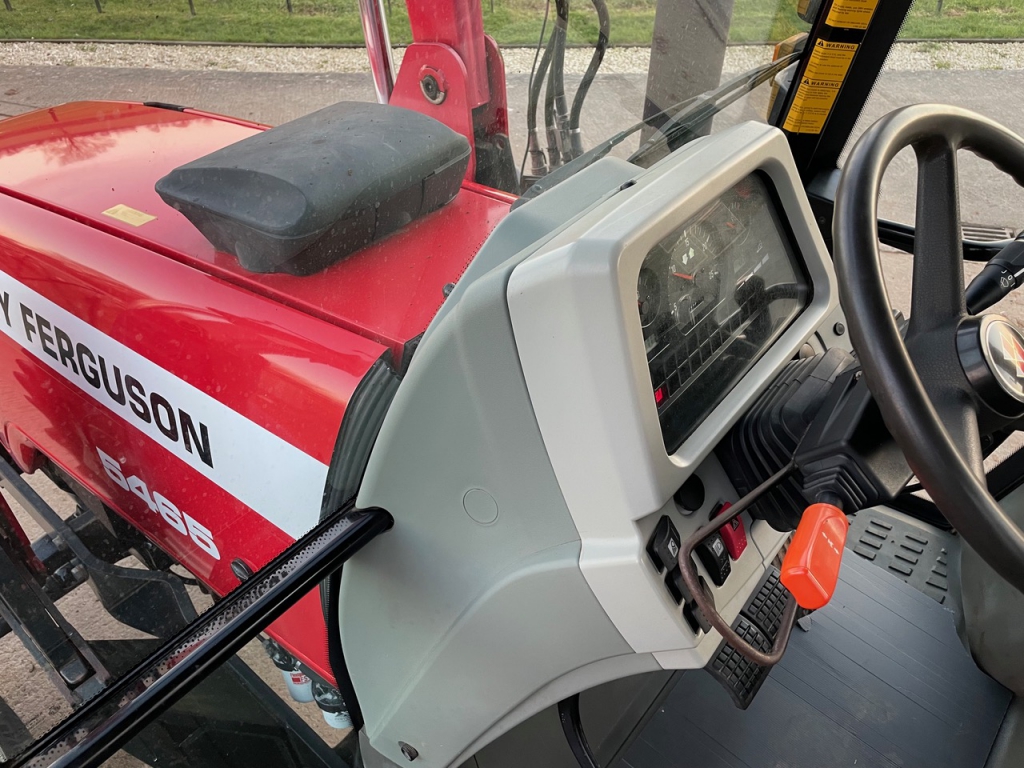 Massey Ferguson 5465