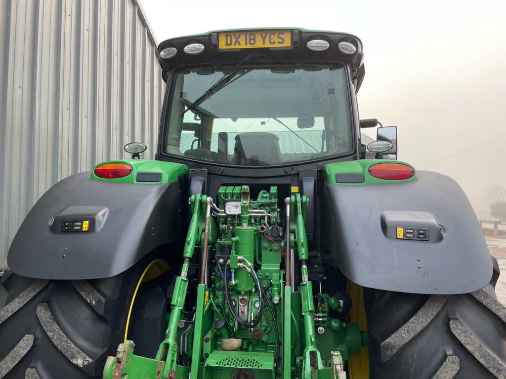 John Deere 6175R