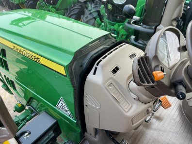 John Deere 6175R