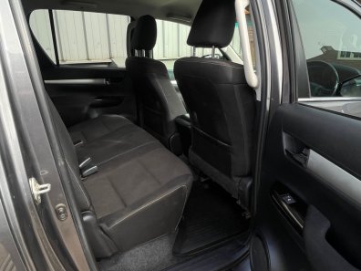 Toyota Hi-Lux Invincible 2.4 diesel